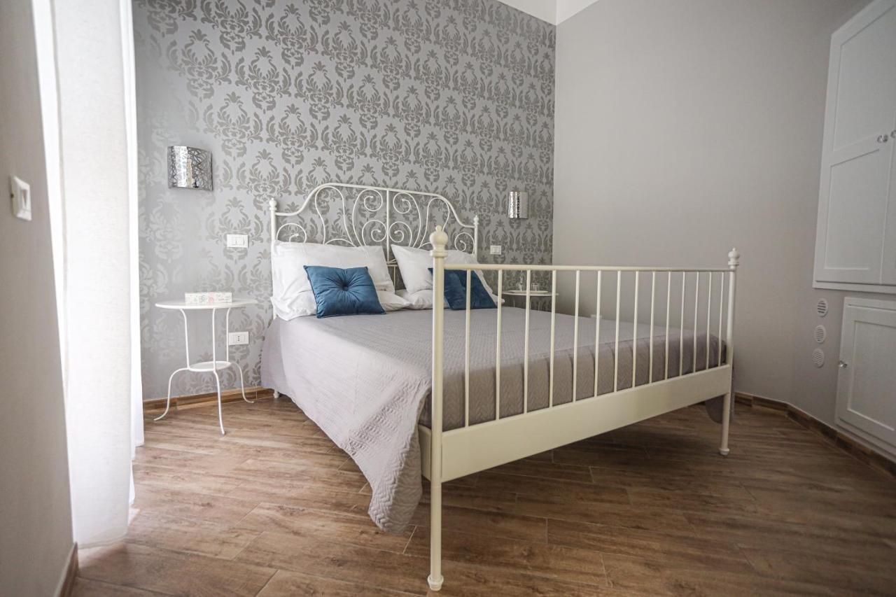 B&B La Fenice Suite Salerno Kültér fotó